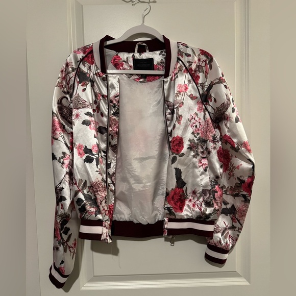 Floral jacket - Picture 2 of 4
